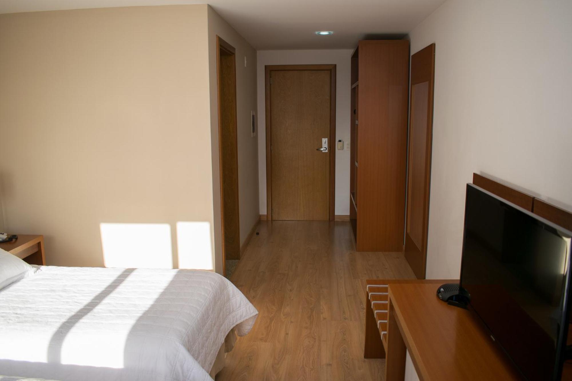 Jacques Georges Tower Hotel Pelotas Eksteriør billede