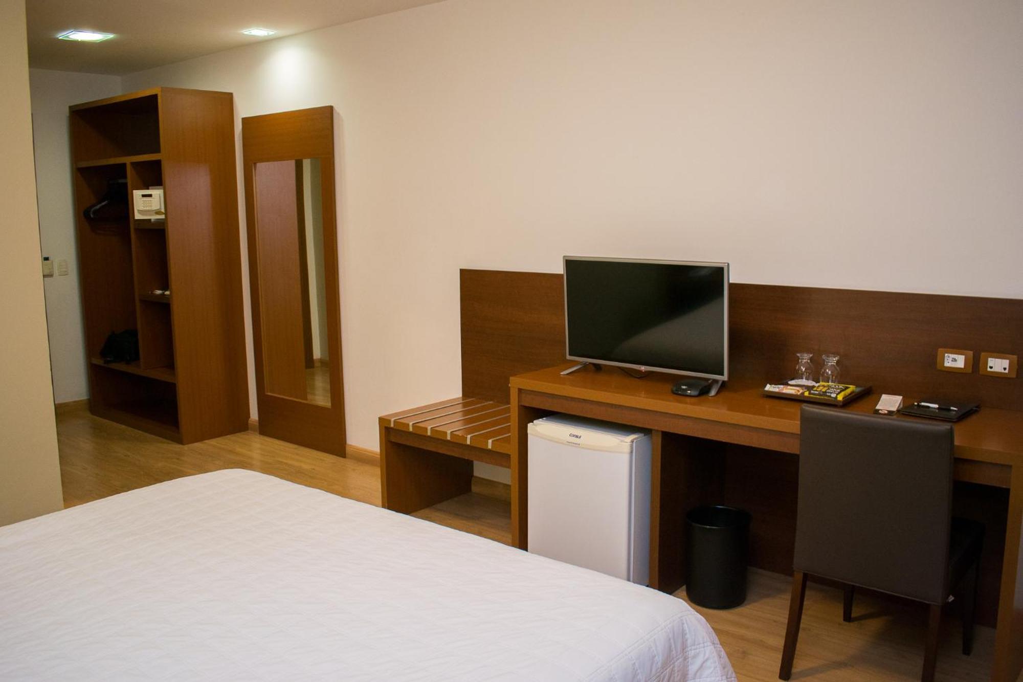 Jacques Georges Tower Hotel Pelotas Eksteriør billede